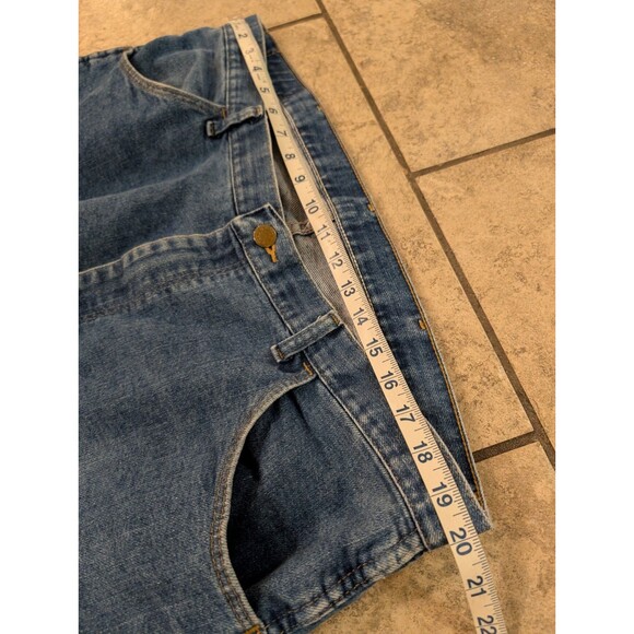 Wrangler Authentic Jeans Men’s 40x29 Relaxed Fit Blue Denim Classic Straight Zip - Picture 8 of 11